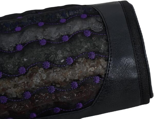 MediCrystal 7-Gems Mini oreiller améthyste – Soutien cervical ferme – Traversin rigide en forme de D – 43,2 x 12,7 x 7,6 cm (L x l x H) – Non électrique – Taie d'oreiller amovible avec cristaux